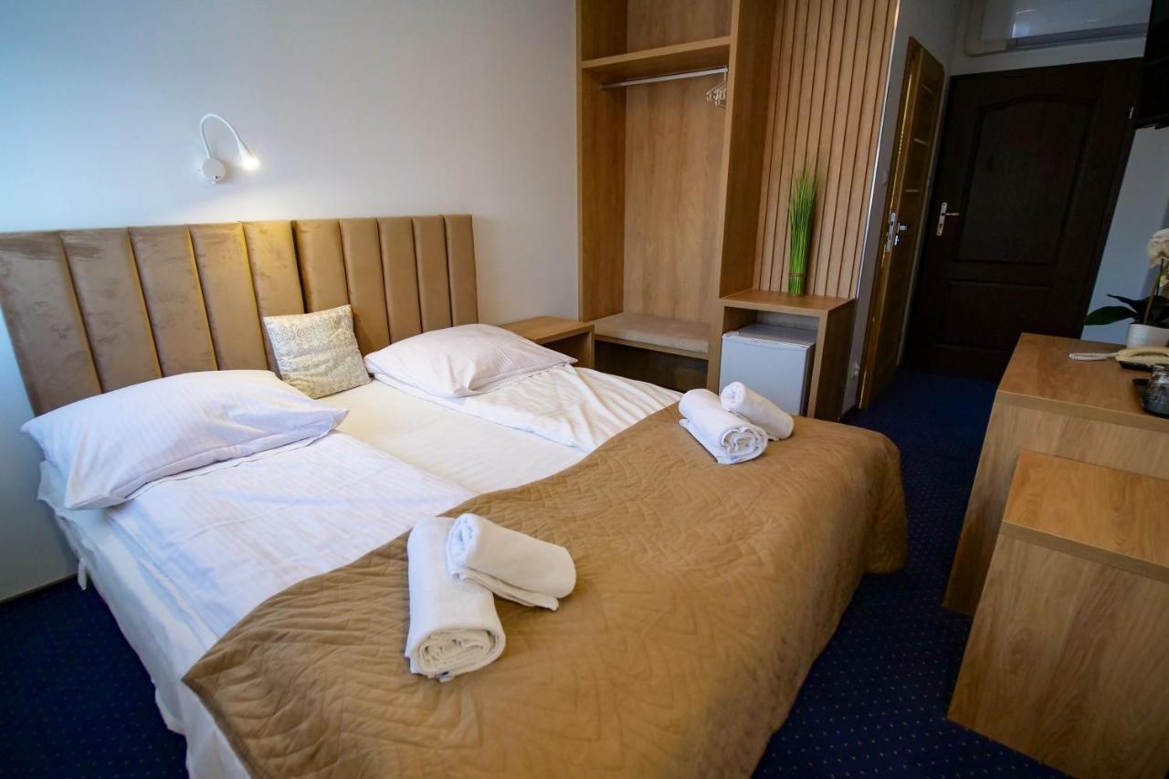 Hotel Duet Chełm Exteriör bild