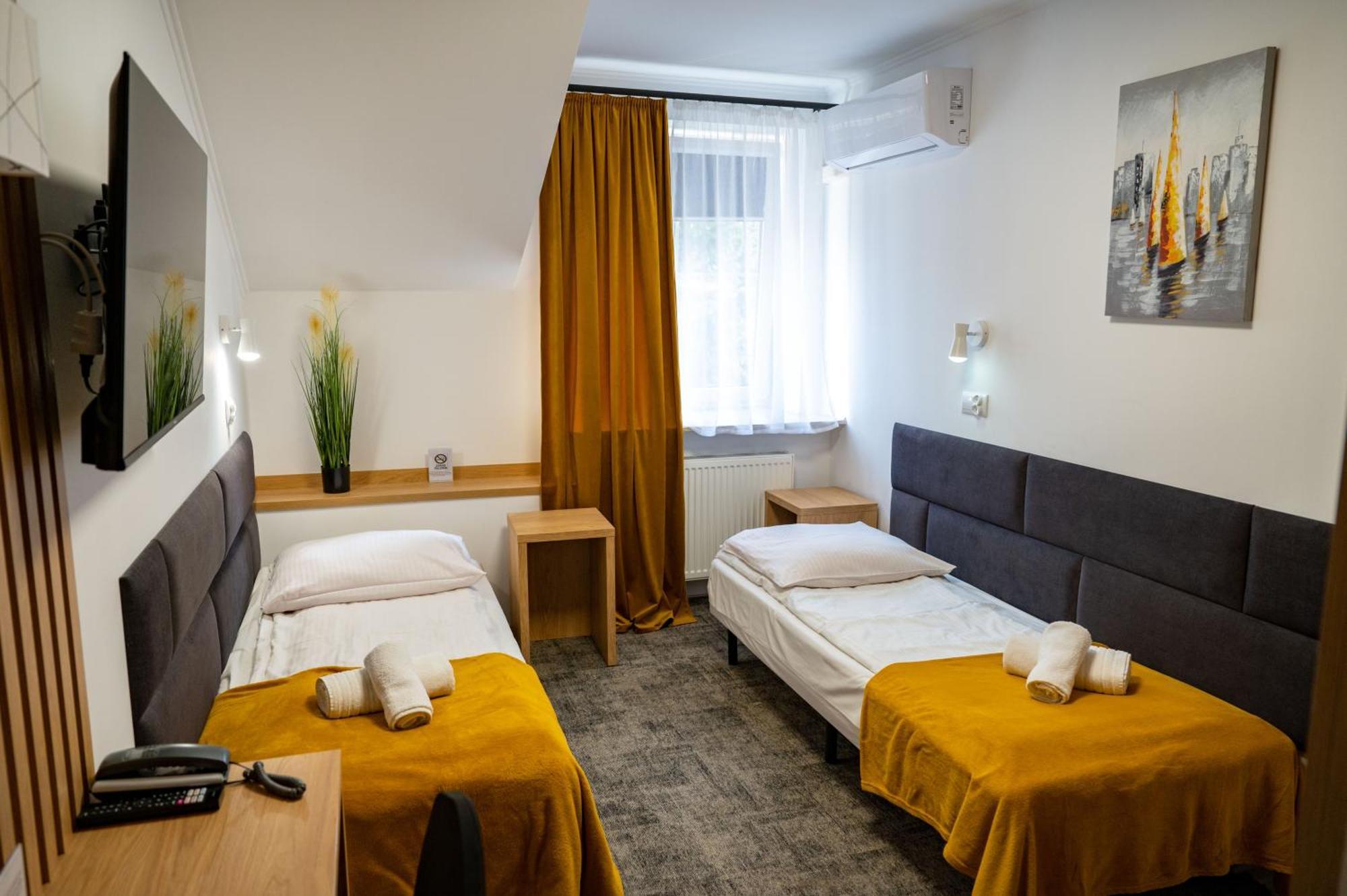 Hotel Duet Chełm Exteriör bild