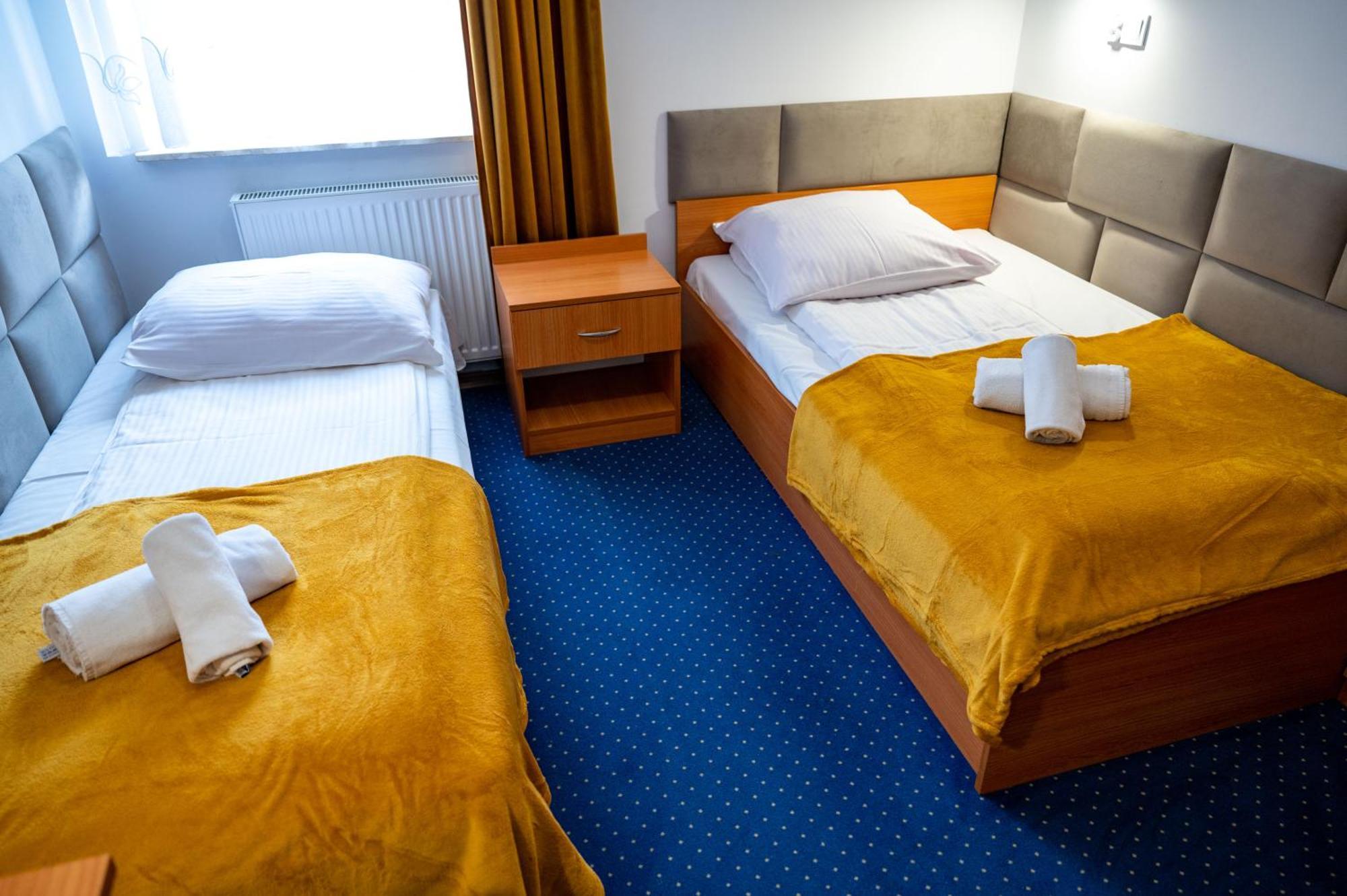 Hotel Duet Chełm Exteriör bild