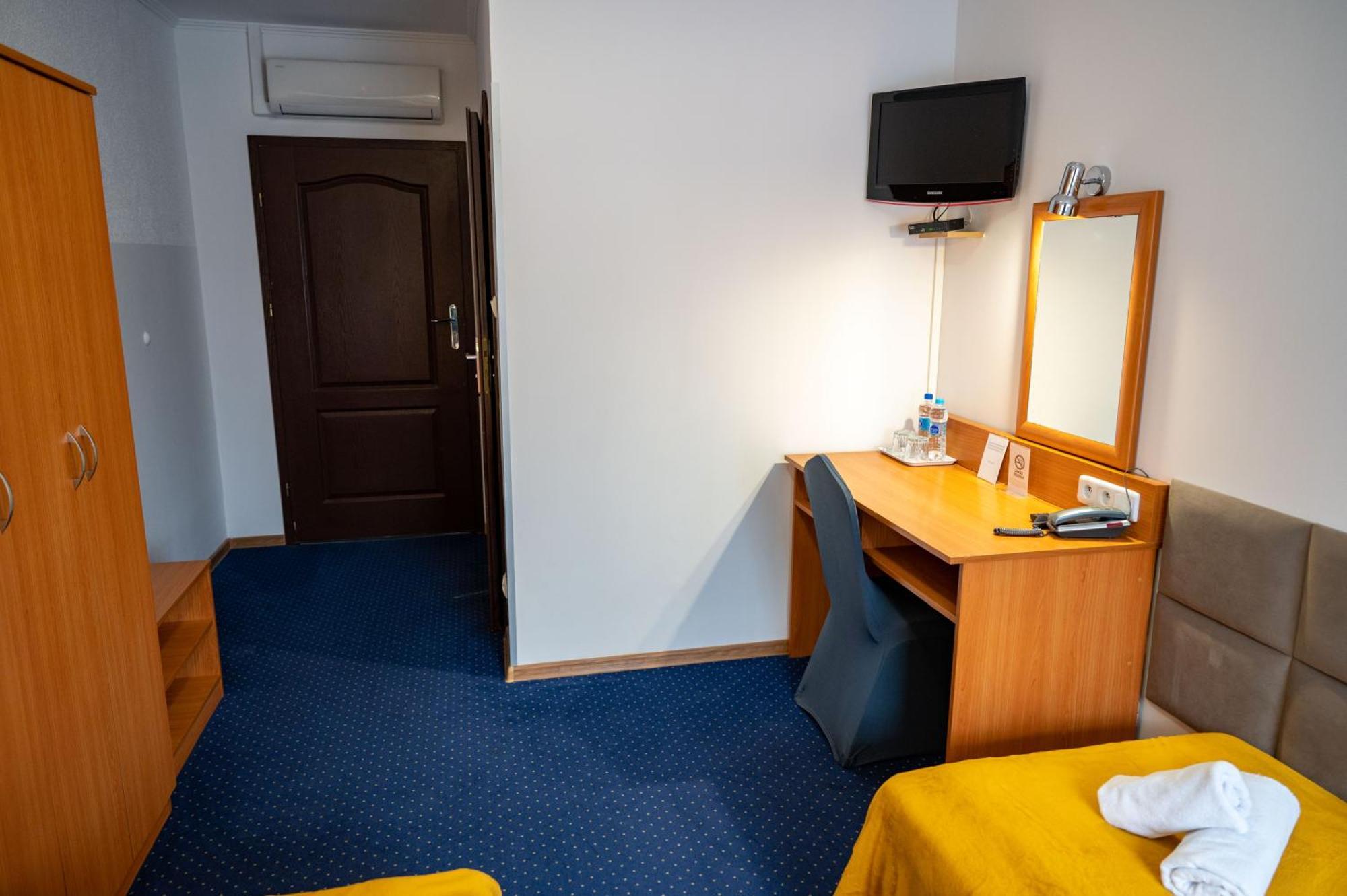 Hotel Duet Chełm Exteriör bild
