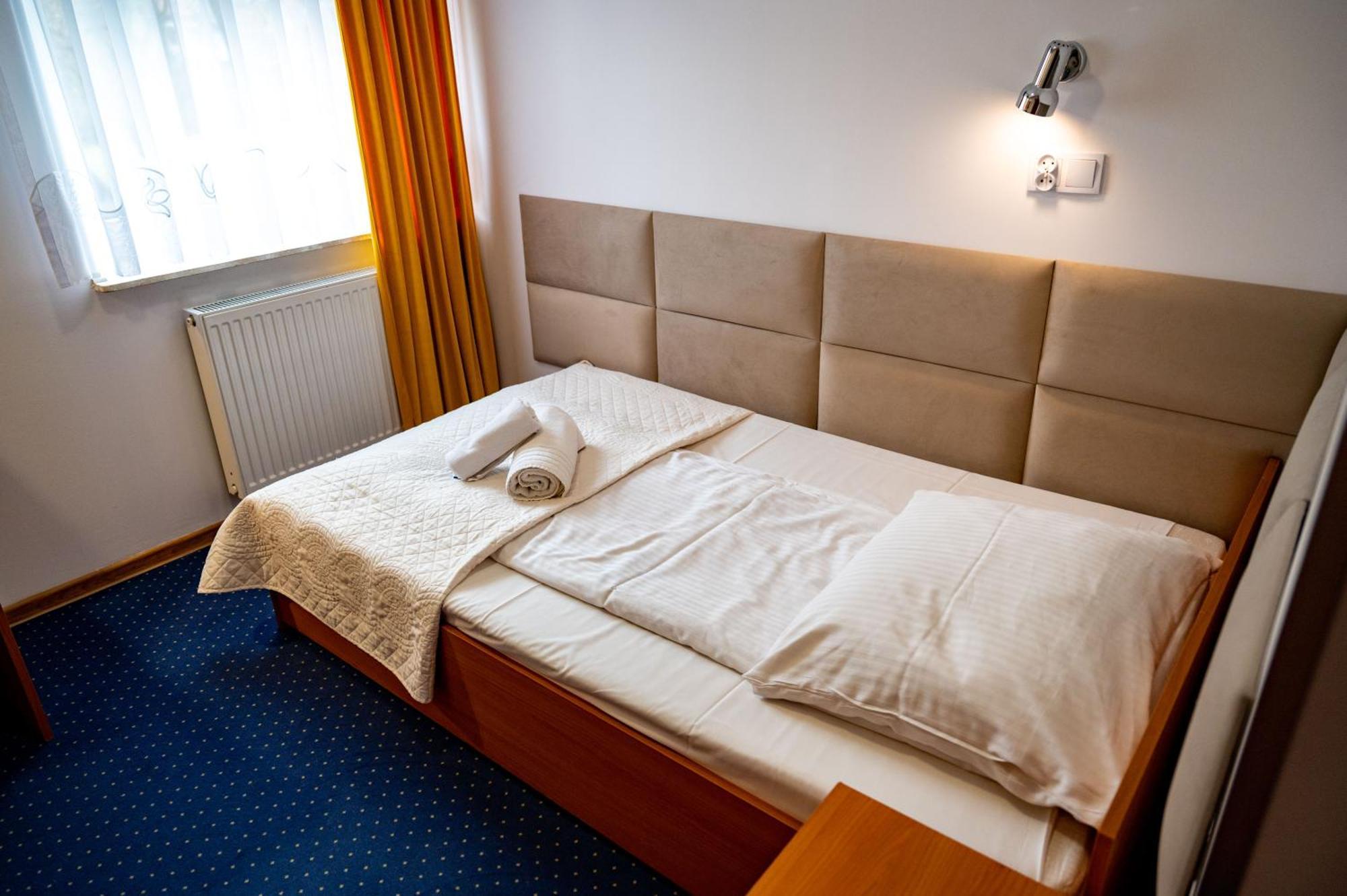 Hotel Duet Chełm Exteriör bild