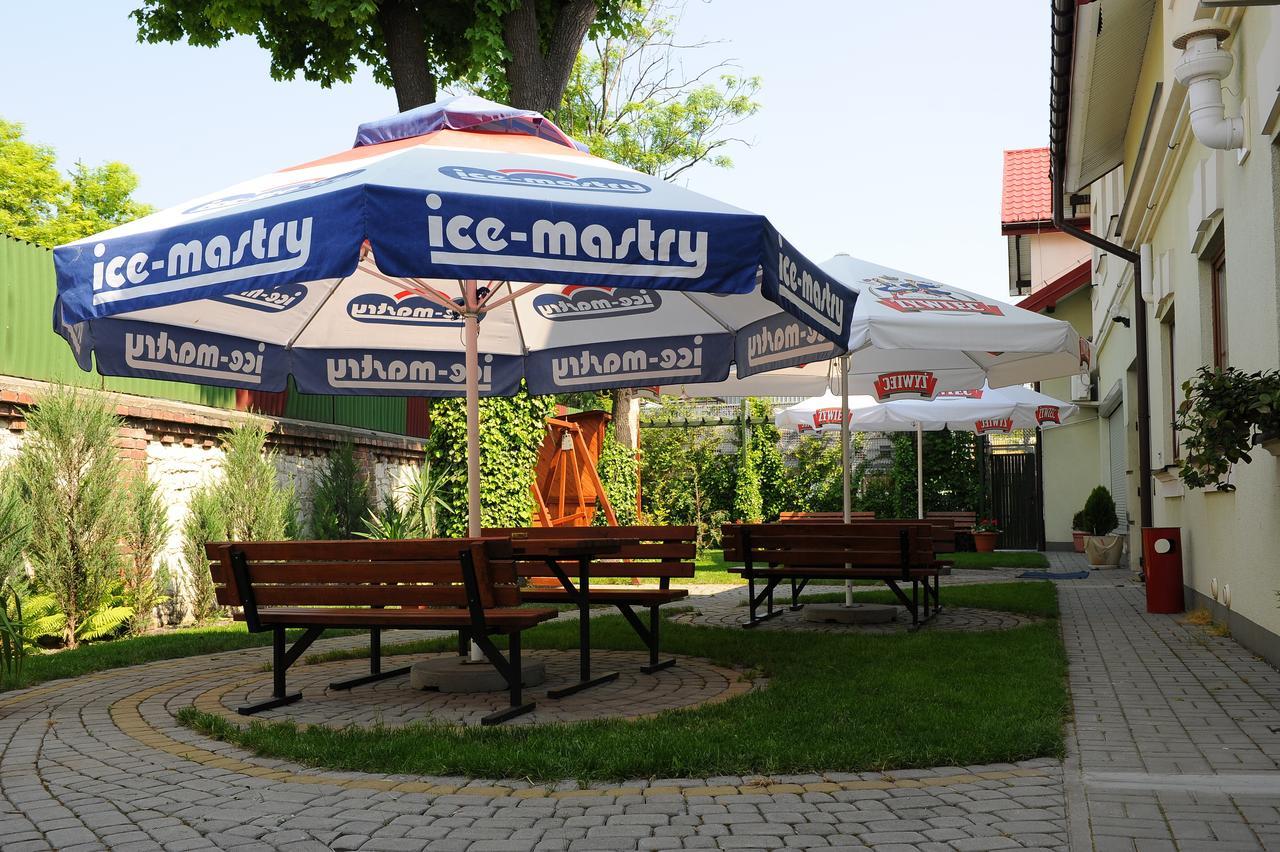 Hotel Duet Chełm Exteriör bild